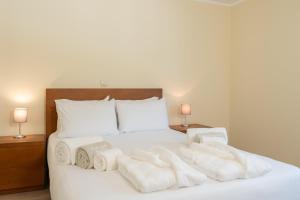 Shoreline Escape by Portugal Active