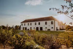 Domaine de la Revardiere - Le Perche - 600m2 - 18 couchages - Piscine
