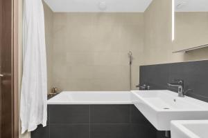 Skyparks Modern Suite