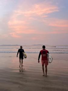 One More Day Hostel, Weligama Beach