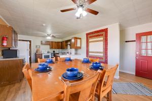 Pet Friendly House 5 Mins to Garden of the Gods