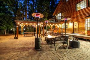 New! Bearadise Franks Fort Mountain Estate