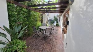 The Cottage, Heide Avenue