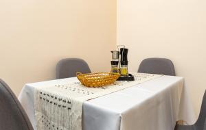 City Retreat with Local Charm