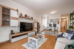 Sunflower Stay by Homie