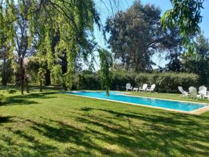 Spectacular country house with a pool!