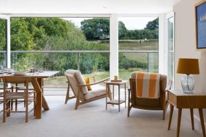 5 Bed in Seaview oc-m33328