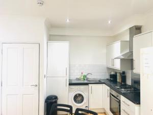 Bright studio flat in Good location