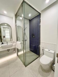 Luxury Apartment with Seaview - Kiss bridge - Firework at Sunset Town