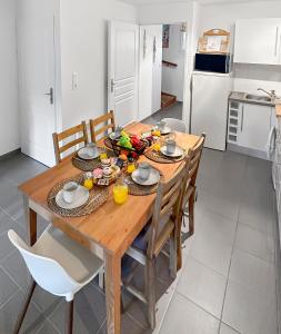 Un Temps Pour Nous - Downtown house near beach