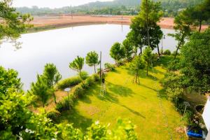 Mohu Villa - Venus Flamingo - Private Garden, BBQ, Swimming Pool, 4BR, Lake and Moutain view