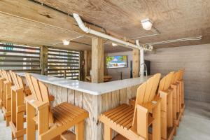 2064 - Just Ducky II