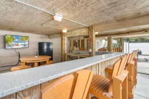 2064 - Just Ducky II