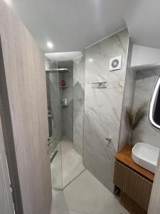 Floral Home 3 - 2nd floor maisonette!