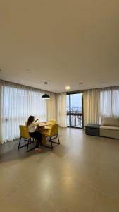 Studio Completo a 500m do Metro Campo Belo