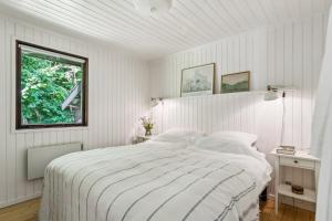 Charming Cottage Near Heatherhill With Jacuzzi