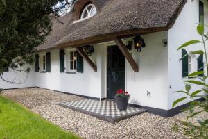 Private villa with jacuzzi, sauna & swimmingpool