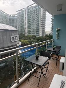 Zelle Luxxe Staycation Azure Resort