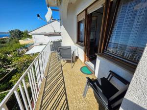 DOBRILA NV Apartment with terrace and sea view