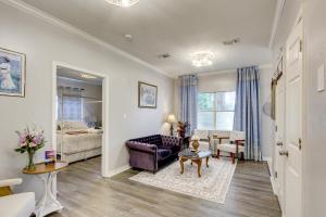 1 Block to Beach Biloxi Townhome with Media Room