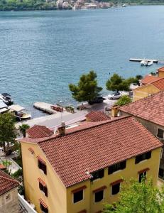 Beachfront Apartment More 2