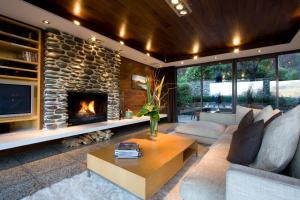 Forty Two by Amazing Accom