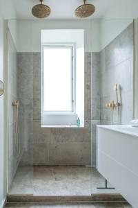 Spacious 3-Bedroom Apartment in Embassy District