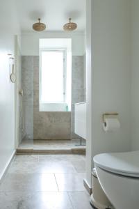 Spacious 3-Bedroom Apartment in Embassy District