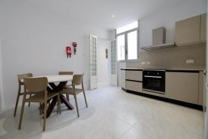 Brand New 3 Bed APT