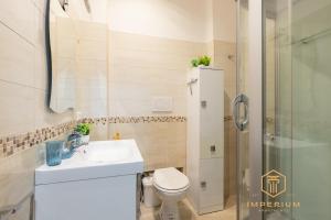 Imperium Aquaeductus - 5 min Metro, 8 Pax, 4 BDRM, 2 baths, A-C, park view