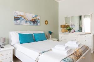 Imperium Aquaeductus - 5 min Metro, 8 Pax, 4 BDRM, 2 baths, A-C, park view