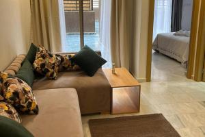 1Bed Apartment - Sleeps 4 - Balcony Wifi Parking