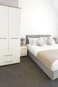 3BR Beachside Escape -Perfect for Families & Groups -Spacious & Cozy