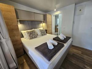 LAMA HOUSE, campsite Soline, Biograd na Moru