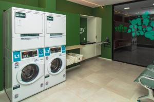 Studio Design com Piscina e Terraço no Centro