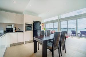 Raya Villa 2 Bed Beachfront Villa Private Pool