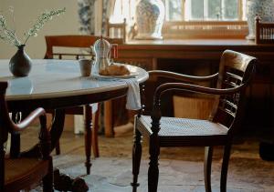 Pye Corner a Cotswold Manor with seasonal outdoor heated pool