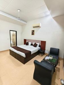 Hind Hotel Near Airport Road Mohali Zirakpur