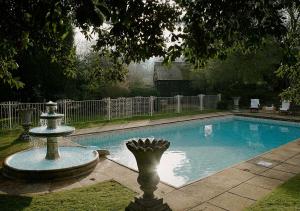 Pye Corner a Cotswold Manor with seasonal outdoor heated pool