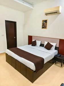 Hind Hotel Near Airport Road Mohali Zirakpur