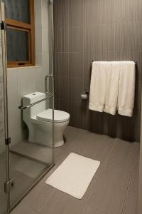 cozy Apartment at Fenessi, Westlands Nairobi