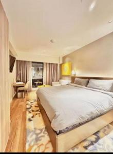 Novotel Rockwell View Hotel Residences