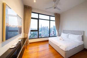 La Gente x Pavilion Embassy Serviced Suites
