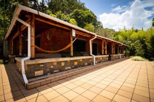 Hermosa Casa y Cabañas en Barbosa, Antioquia