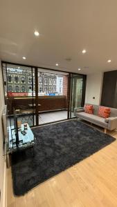 United Stay - Upton Park