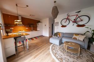 Sunny Garden Apartment