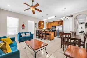 Beachfront Condo with Private Balcony & Pool