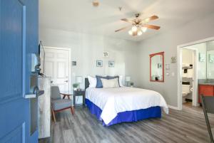 Pacific Plaza #603 - Salty Studio - StudioD-Q