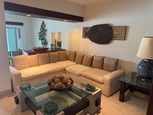 Exclusive Luxury Waterfront Villa in Marina Real