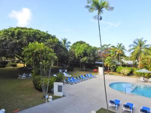 Cosy apartment with pool and garden view